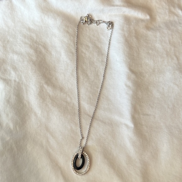 Swarovski crystal necklace - Picture 2 of 3